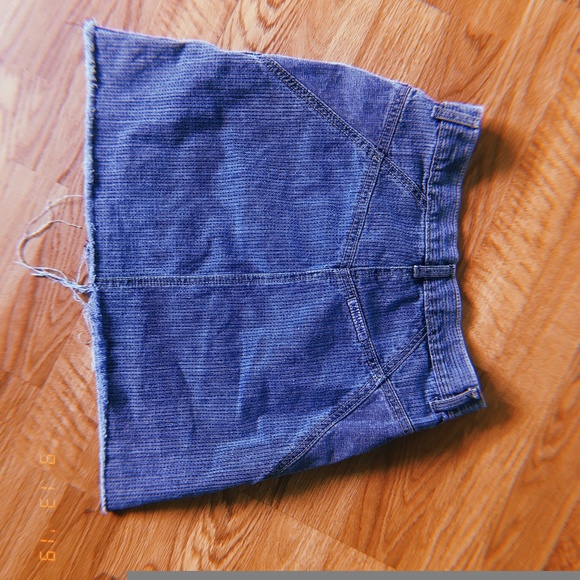 Jordache Jean Skirt - Picture 2 of 3